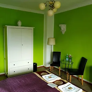 Bed & Breakfast Stayincologne